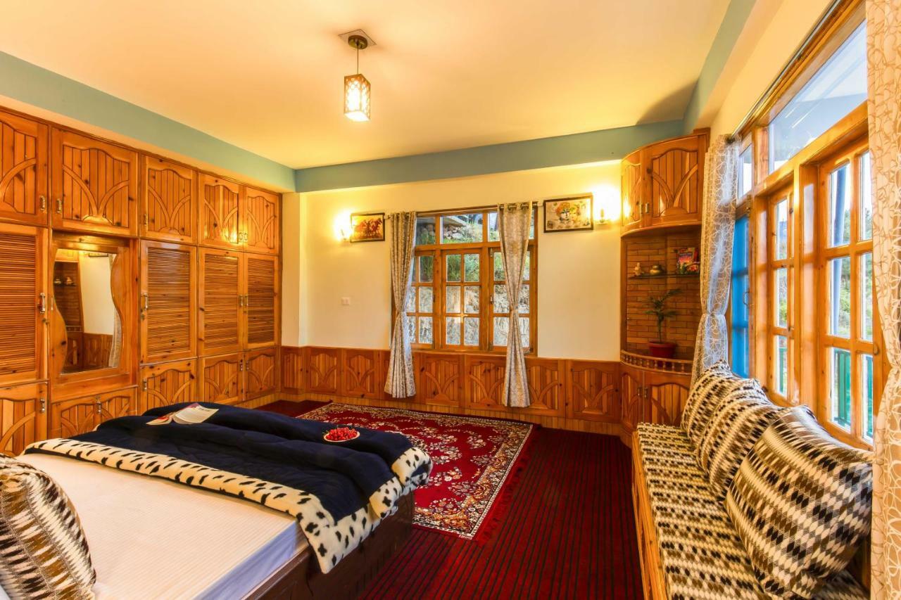 Zostel Homes Kotkhai  Shimla Exterior foto
