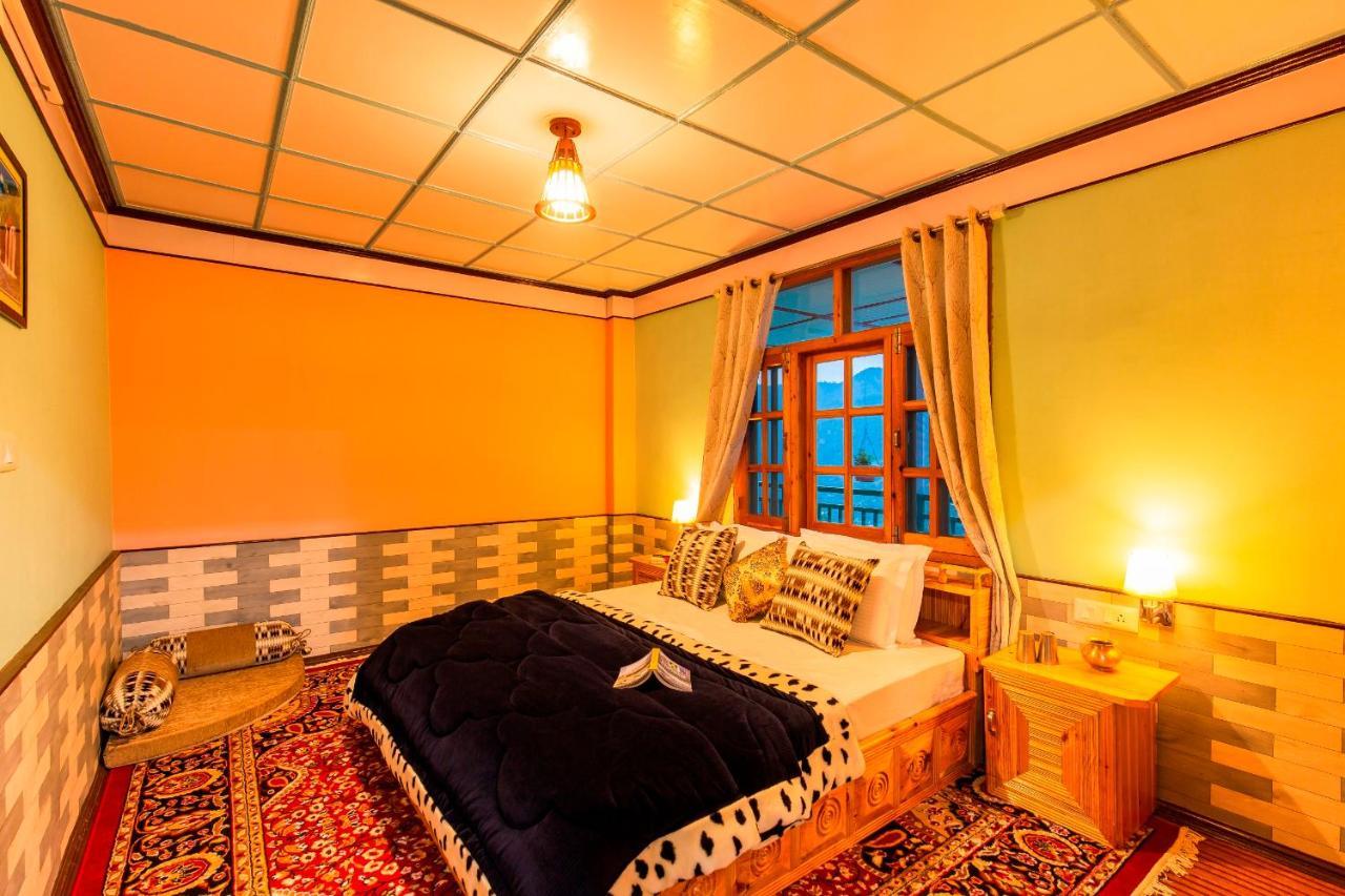 Zostel Homes Kotkhai  Shimla Exterior foto